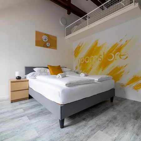 Roomstore Apartahotel