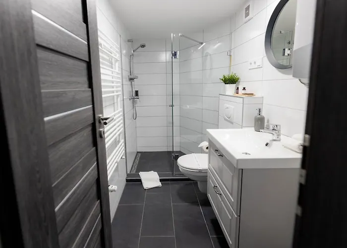 公寓式酒店 Roomstore